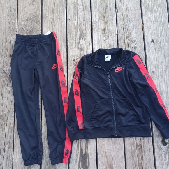 Nike Kids Tracksuit Set Size 7 L (6–7 Years) Black Red Jacket Pants Outfit - Picture 1 of 5